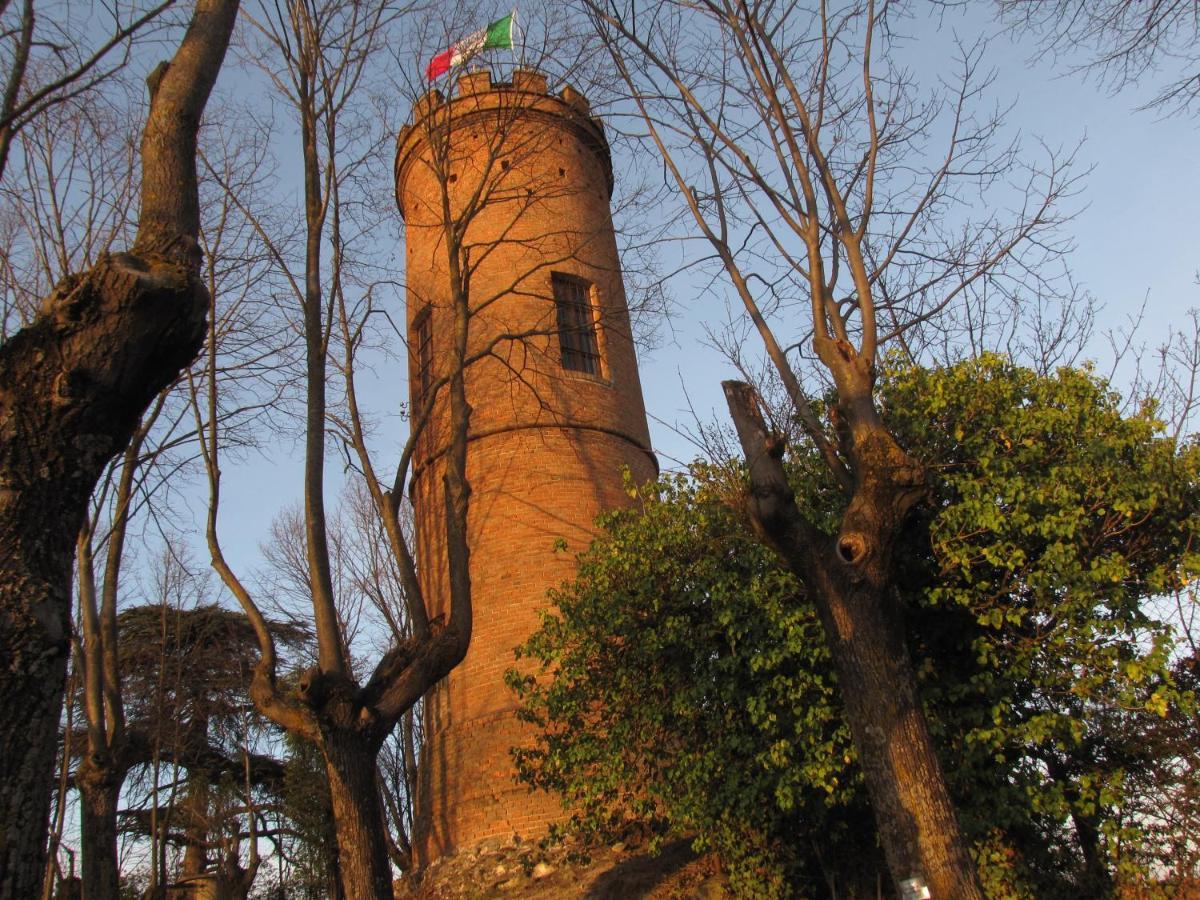 Alla Torre - Nel Cuore Del Borgo Storico Castagnole delle Lanze ภายนอก รูปภาพ